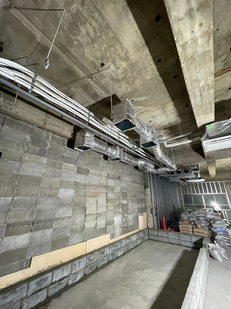 中洲川端・商店街での厨房排煙ダクト&断熱工事が完了しました!(写真11)