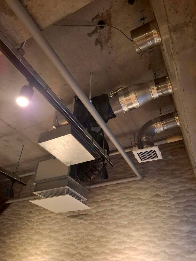 平尾の人気店に消煙機を設置しました！（写真8）
