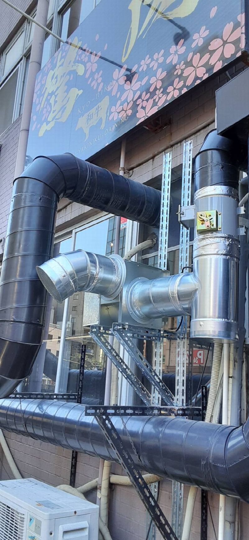 福岡市博多区中洲川端の新規開店焼き鳥店-焼き鳥専用フード工事（写真3）